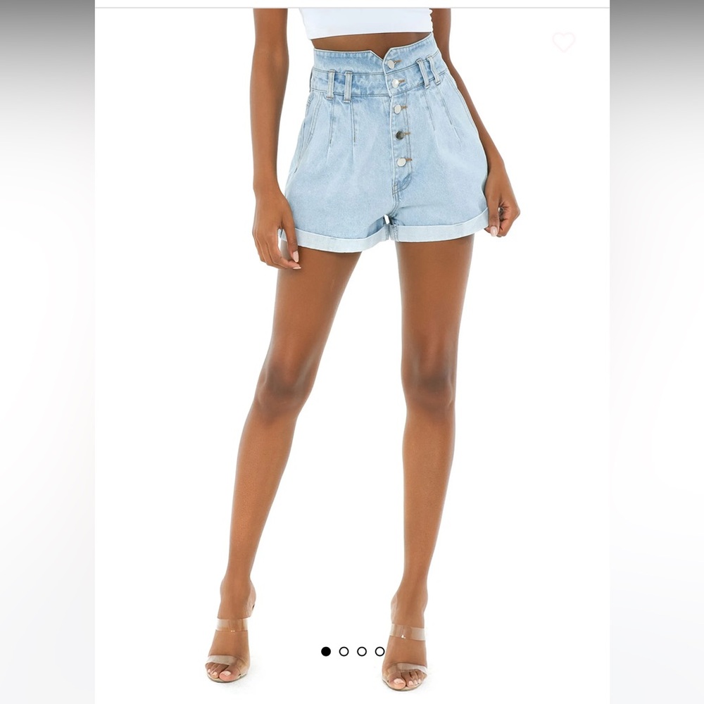 Davina Denim Short in Light Denim ASTR the Label XL